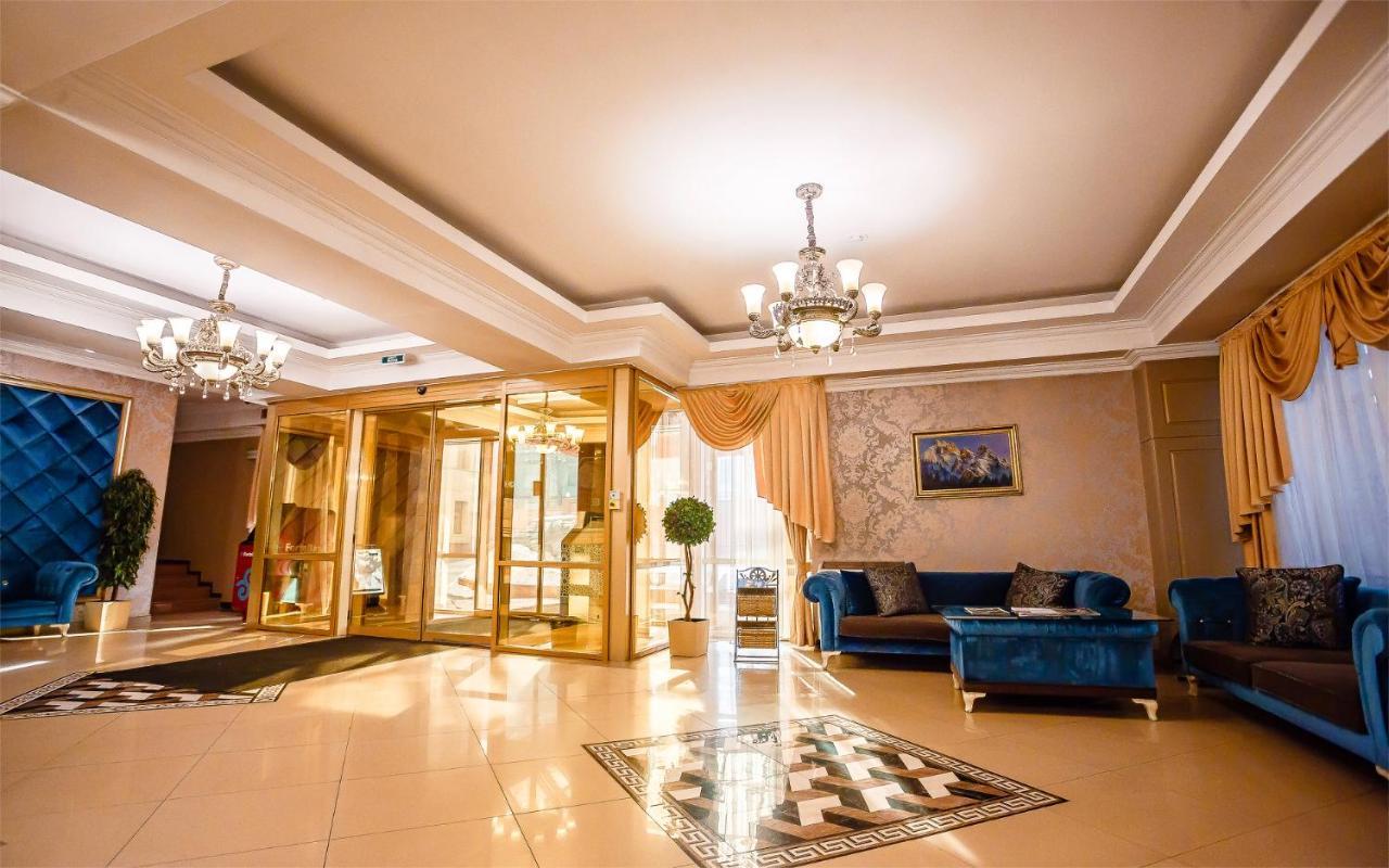 Grand Sapphire Hotel Almaty Exterior photo